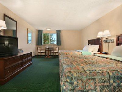 Country & By Radisson, Delta Park North 3*