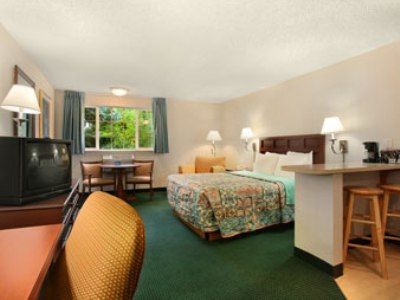 Country & By Radisson, Delta Park North Hotel Portland