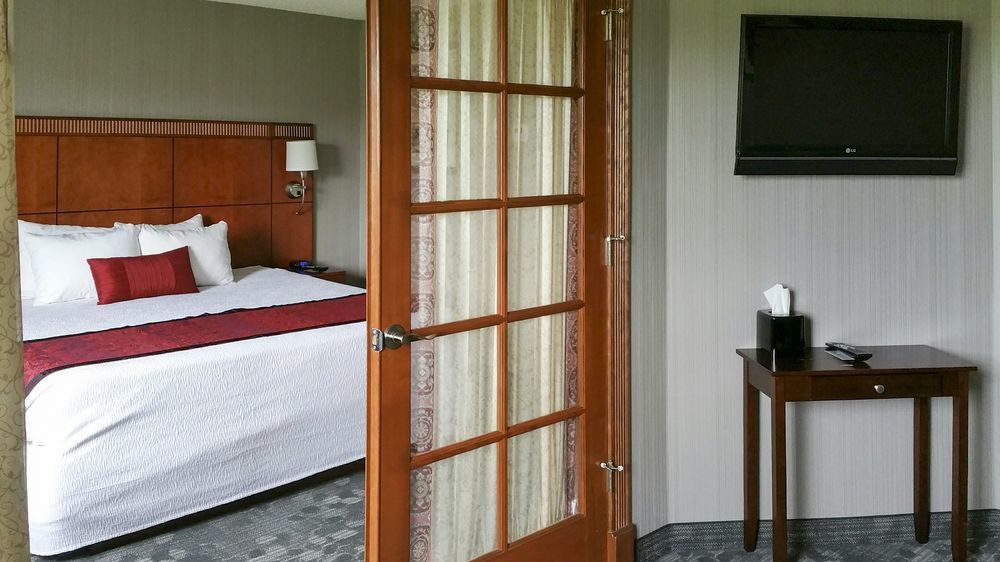 Country & By Radisson, Delta Park North 3*