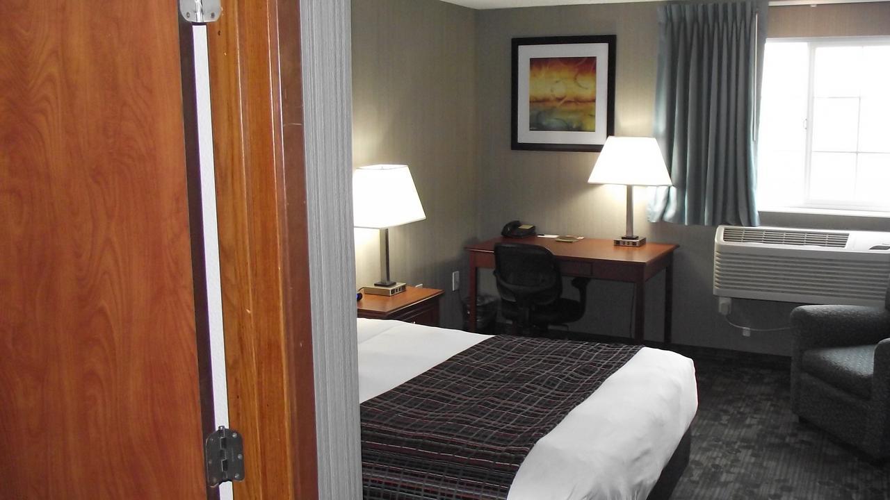 Hotel Country & By Radisson, Delta Park North