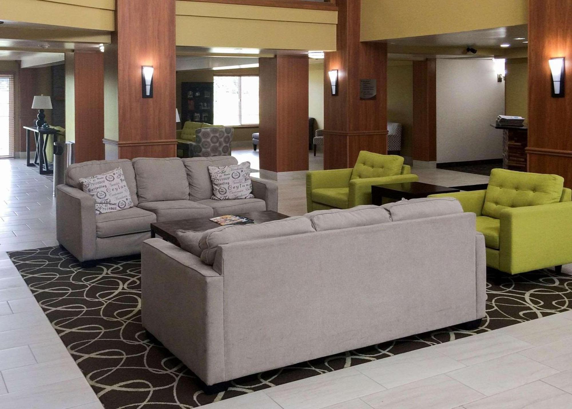 Country & By Radisson, Delta Park North Hotel 3*