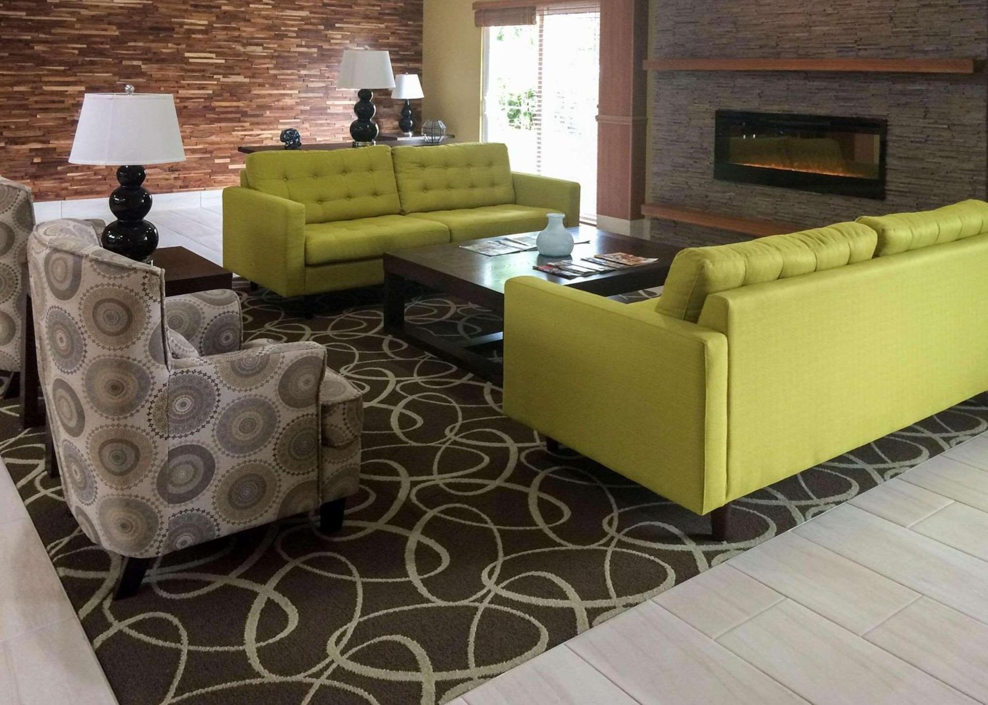 Country & By Radisson, Delta Park North Portland