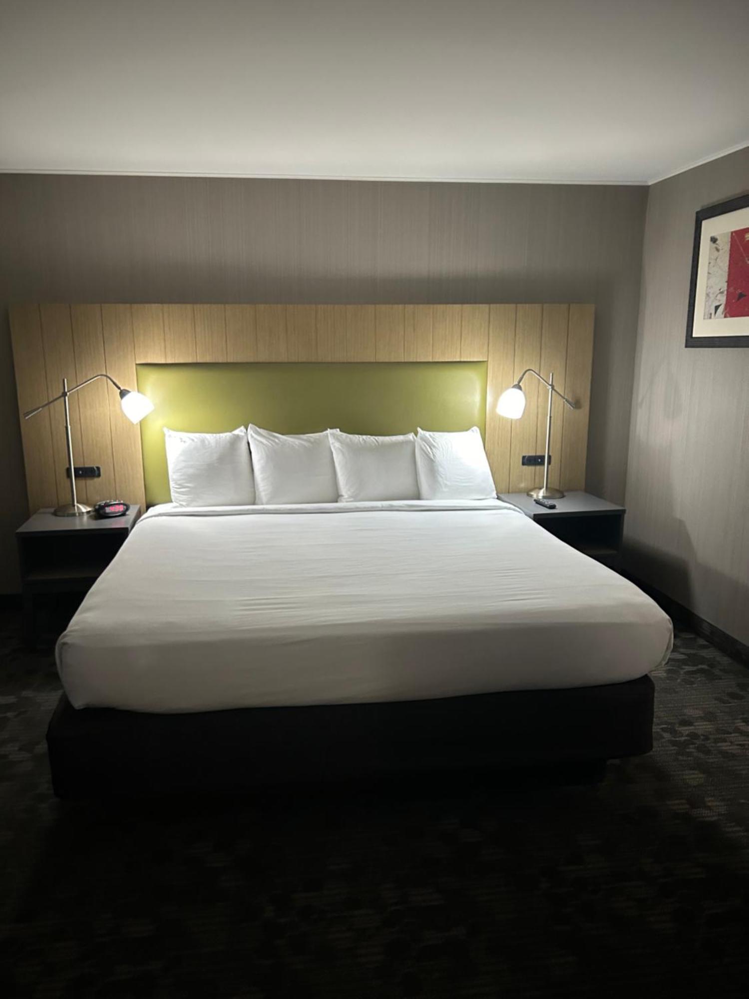 Country & By Radisson, Delta Park North 3* Portland