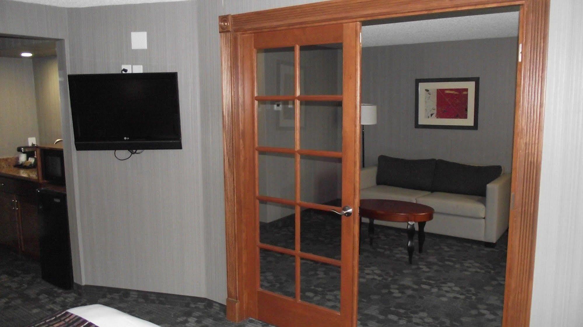 Country & By Radisson, Delta Park North Hotel Portland