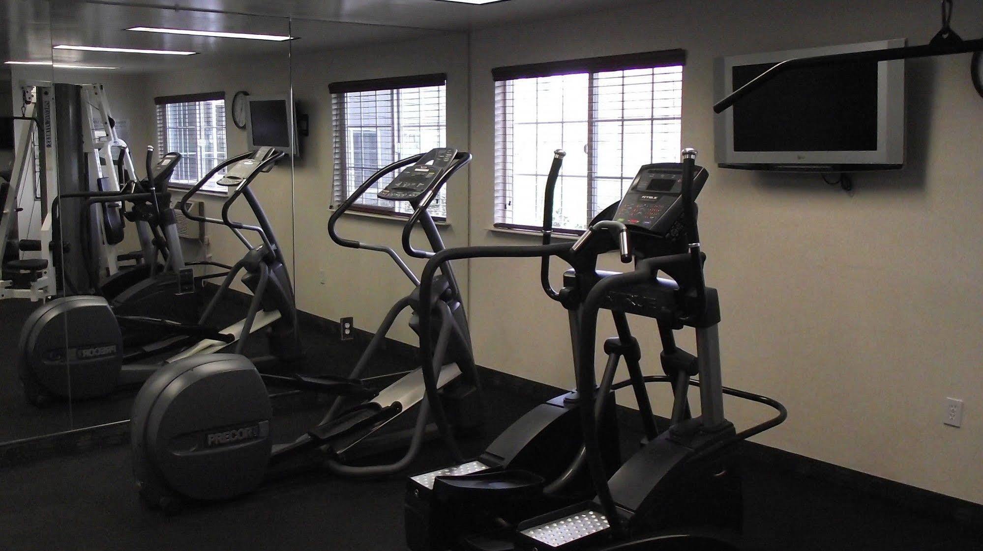 Hotel Country & By Radisson, Delta Park North 3*