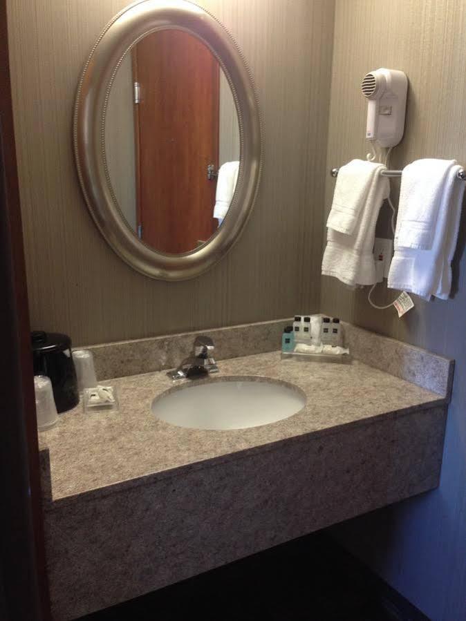 Country & By Radisson, Delta Park North 3* Portland