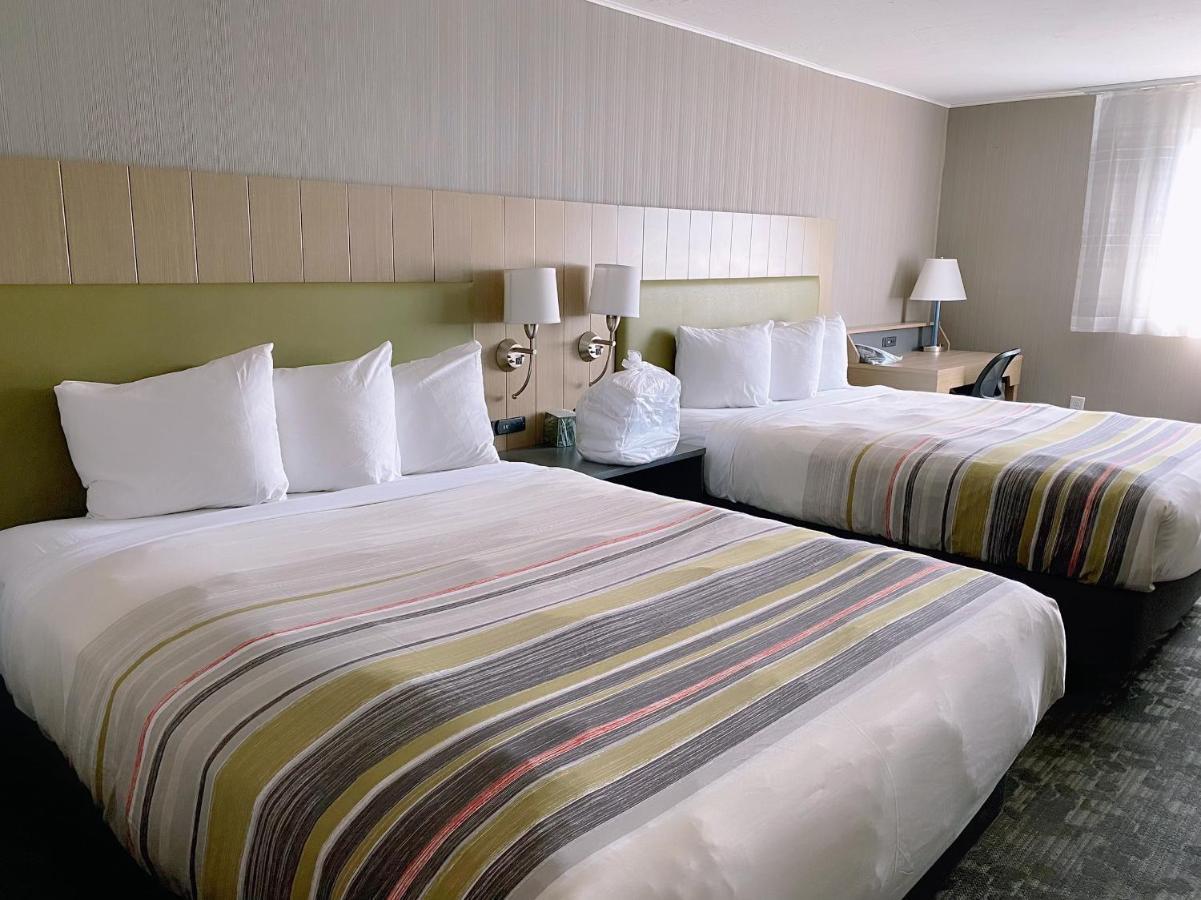 Country & By Radisson, Delta Park North Portland