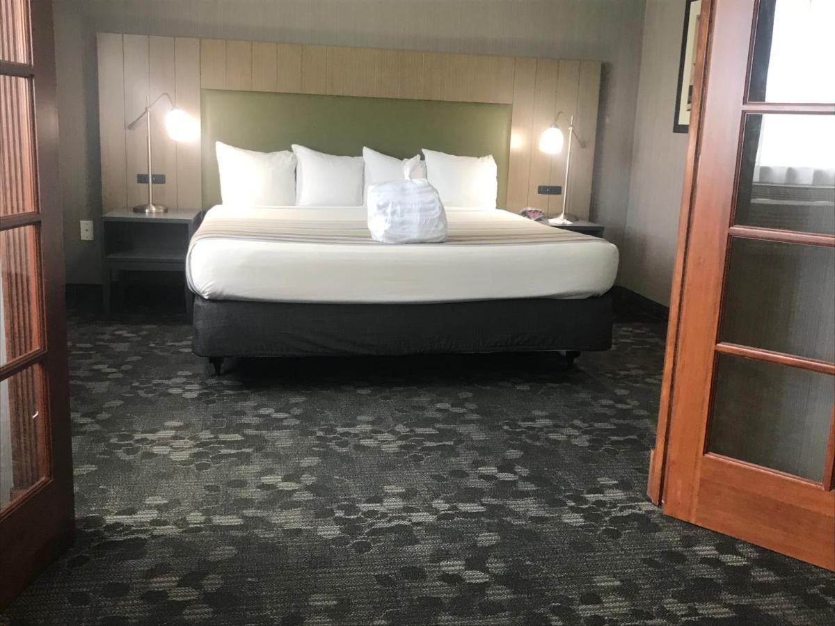 Country & By Radisson, Delta Park North 3* Portland